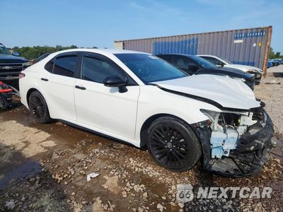 Czwarte zdjęcie samochodu z boku: 2020 TOYOTA CAMRY SE NIGHTSHADE VIN:4T1G11BK8LU009845 - miniatura
