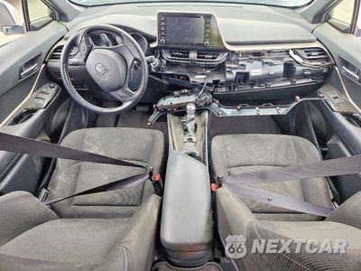 Zdjęcie 8 z 12 samochodu: 2019 TOYOTA C-HR XLE VIN:JTNKHMBXXK1047919 - miniatura