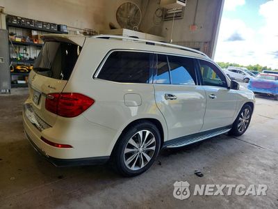 Trzecie zdjęcie samochodu z tyłu: 2013 MERCEDES-BENZ GL 450 4MATIC VIN:4JGDF7CE4DA162340 - miniatura