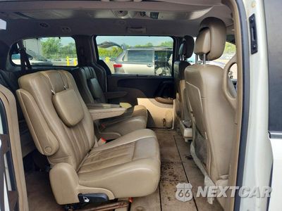 Zdjęcie 11 z 13 samochodu: 2011 CHRYSLER TOWN & COUNTRY TOURING L VIN:2A4RR8DG3BR677081 - miniatura