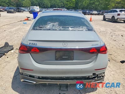 Zdjęcie 6 z 12 samochodu: 2025 MERCEDES-BENZ E 350 4MATIC VIN:W1KLF4HB9SA117216 - miniatura