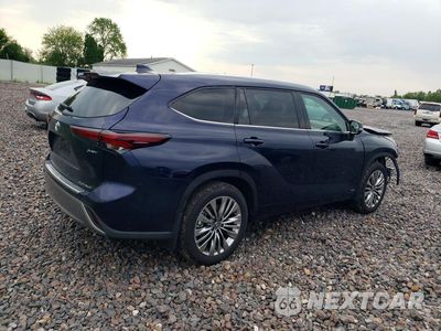 Trzecie zdjęcie samochodu z tyłu: 2026 TOYOTA HIGHLANDER HYBRID PLATINUM VIN:5TDEBRCH7TS723299 - miniatura