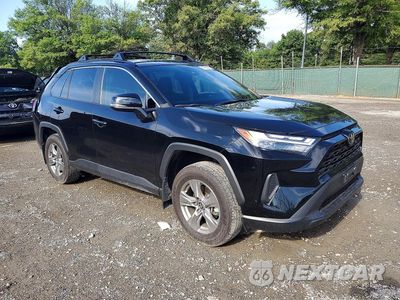 Czwarte zdjęcie samochodu z boku: 2024 TOYOTA RAV4 XLE VIN:2T3P1RFV1RC409928 - miniatura