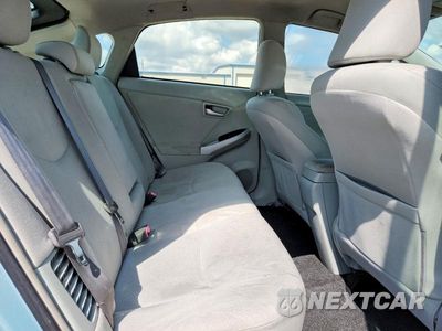 Zdjęcie 10 z 12 samochodu: 2013 TOYOTA PRIUS TWO VIN:JTDKN3DU9D5611534 - miniatura