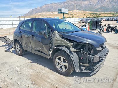 Czwarte zdjęcie samochodu z boku: 2016 CHEVROLET TRAX LS VIN:KL7CJNSB6GB675482 - miniatura