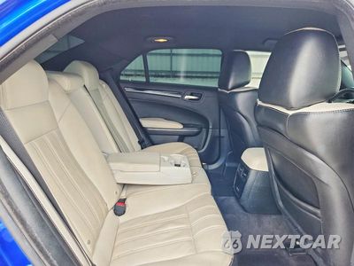 Zdjęcie 10 z 12 samochodu: 2018 CHRYSLER 300 S VIN:2C3CCABG4JH332299 - miniatura