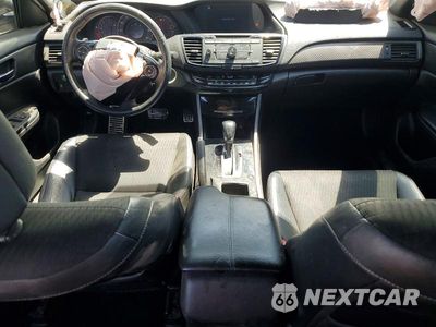 Zdjęcie 8 z 13 samochodu: 2016 HONDA ACCORD SPORT VIN:1HGCR2F58GA017782 - miniatura
