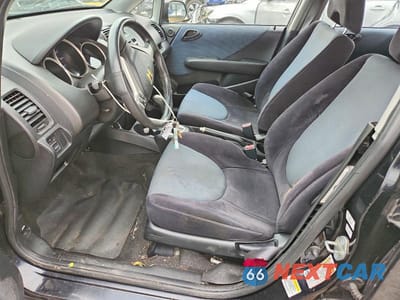 Zdjęcie 7 z 12 samochodu: 2008 HONDA FIT SPORT VIN:JHMGD38668S016408 - miniatura