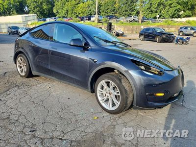 Czwarte zdjęcie samochodu z boku: 2024 TESLA MODEL Y VIN:7SAYGDEE0RF995133 - miniatura