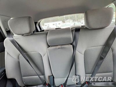 Zdjęcie 10 z 13 samochodu: 2017 HYUNDAI SANTA FE SE VIN:KM8SMDHF3HU184461 - miniatura