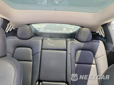 Zdjęcie 10 z 13 samochodu: 2025 TESLA MODEL Y VIN:7SAYGDED8SA336694 - miniatura