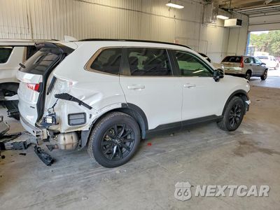 Trzecie zdjęcie samochodu z tyłu: 2024 HONDA CR-V SPORT-L VIN:7FARS6H88RE040800 - miniatura