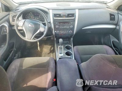 Zdjęcie 8 z 12 samochodu: 2013 NISSAN ALTIMA 2.5 VIN:1N4AL3AP3DC200924 - miniatura