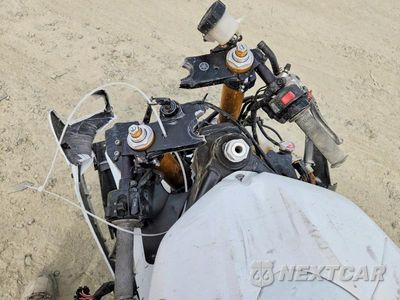 Zdjęcie 7 z 9 samochodu: 2007 YAMAHA YZFR6 L VIN:JYARJ12Y47A005814 - miniatura