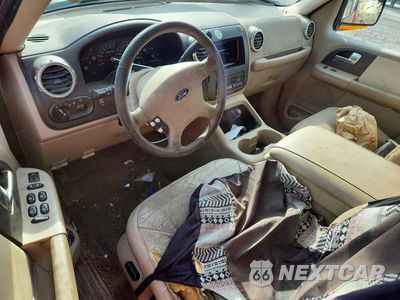 Zdjęcie 8 z 13 samochodu: 2004 FORD EXPEDITION EDDIE BAUER VIN:1FMFU18L04LB02255 - miniatura