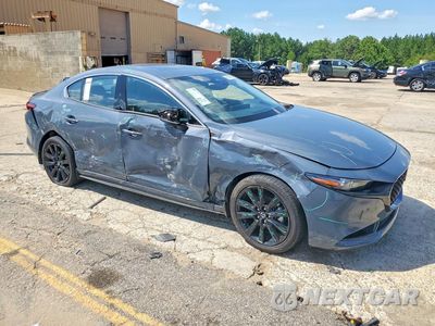 Czwarte zdjęcie samochodu z boku: 2026 MAZDA 3 PREMIUM PLUS VIN:JM1BPBEY5T1860232 - miniatura