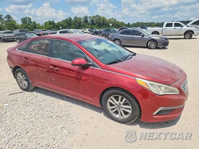 Czwarte zdjęcie samochodu z boku: 2015 HYUNDAI SONATA SE VIN:5NPE24AFXFH147304 - miniatura