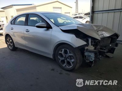 Czwarte zdjęcie samochodu z boku: 2020 KIA FORTE LXS VIN:3KPF24ADXLE162081 - miniatura
