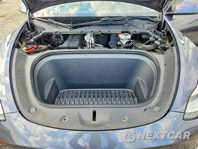 Zdjęcie 11 z 12 samochodu: 2022 TESLA MODEL Y VIN:7SAYGDEE8NF380422 - miniatura