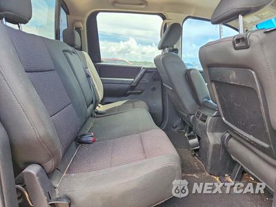 Zdjęcie 10 z 12 samochodu: 2011 NISSAN TITAN SV VIN:1N6BA0EDXBN325730 - miniatura