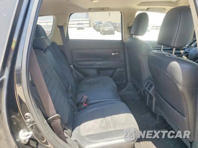 Zdjęcie 10 z 13 samochodu: 2020 MITSUBISHI OUTLANDER SE VIN:JA4AD3A30LZ017085 - miniatura