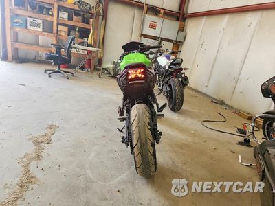 Czwarte zdjęcie samochodu z boku: 2025 KAWASAKI EX650 P VIN:ML5EXEP17SDAE8483 - miniatura