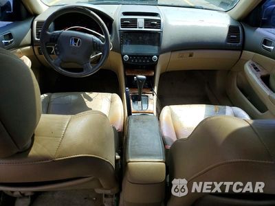 Zdjęcie 8 z 12 samochodu: 2003 HONDA ACCORD EX VIN:1HGCM66893A038912 - miniatura