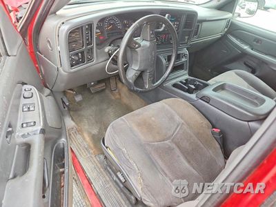 Zdjęcie 8 z 13 samochodu: 2004 GMC NEW SIERRA K1500 VIN:2GTEK19T041161414 - miniatura