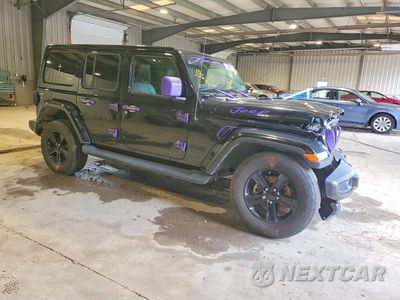 Czwarte zdjęcie samochodu z boku: 2021 JEEP WRANGLER UNLIMITED SAHARA VIN:1C4HJXEN0MW671362 - miniatura