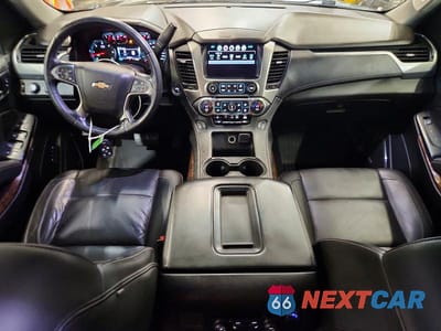 Zdjęcie 8 z 13 samochodu: 2019 CHEVROLET SUBURBAN K1500 LT VIN:1GNSKHKC4KR150174 - miniatura
