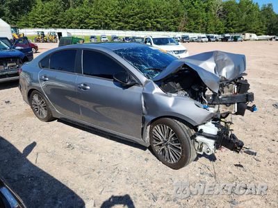 Czwarte zdjęcie samochodu z boku: 2022 KIA FORTE GT LINE VIN:3KPF54AD7NE503253 - miniatura