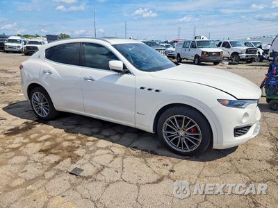 Czwarte zdjęcie samochodu z boku: 2020 MASERATI LEVANTE LUXURY VIN:ZN661XUL4LX349869 - miniatura