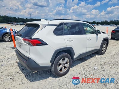 Trzecie zdjęcie samochodu z tyłu: 2019 TOYOTA RAV 4 VIN:JTMW1RFV6KD017363 - miniatura