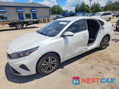 2023 KIA FORTE LXS 3KPF24AD2PE639656 - główne zdjęcie licytacji z USA - miniatura