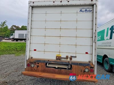 Zdjęcie 10 z 13 samochodu: 2015 FORD E350 BOX TRUCK VIN:1FDWE3FL4FDA37273 - miniatura