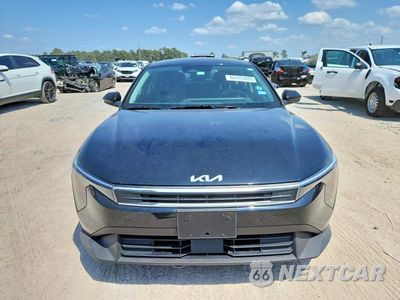 Piąte zdjęcie samochodu w środku: 2026 KIA K4 LXS VIN:3KPFT4DE6TE328887 - miniatura