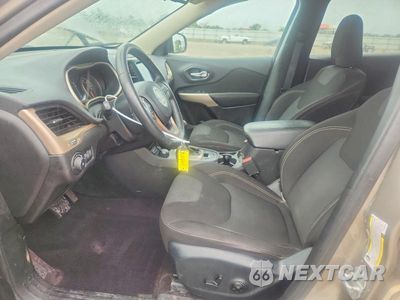 Zdjęcie 7 z 13 samochodu: 2017 JEEP CHEROKEE LATITUDE VIN:1C4PJMCS4HW636350 - miniatura