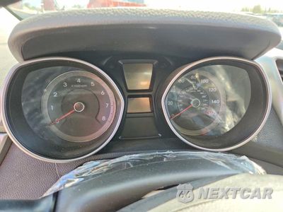 Zdjęcie 9 z 12 samochodu: 2013 HYUNDAI ELANTRA GT BASE VIN:KMHD35LE9DU027687 - miniatura