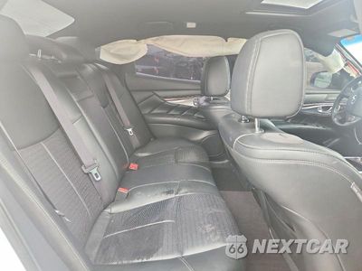 Zdjęcie 10 z 12 samochodu: 2018 INFINITI Q70 5.6 LUXE VIN:JN1AY1AR3JM120002 - miniatura