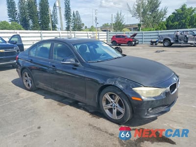 Czwarte zdjęcie samochodu z boku: 2013 BMW 320 I VIN:WBA3B1C54DF461755 - miniatura