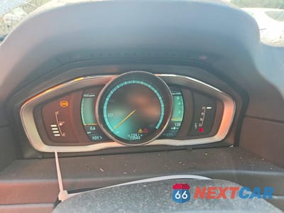 Zdjęcie 9 z 12 samochodu: 2015 VOLVO XC70 T6 PREMIER+ VIN:YV4902NC1F1189179 - miniatura