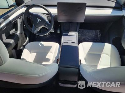 Zdjęcie 8 z 12 samochodu: 2022 TESLA MODEL Y VIN:7SAYGDEF8NF538346 - miniatura