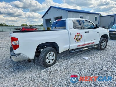 Trzecie zdjęcie samochodu z tyłu: 2019 TOYOTA TUNDRA SR5 VIN:5TFUW5F10KX820635 - miniatura