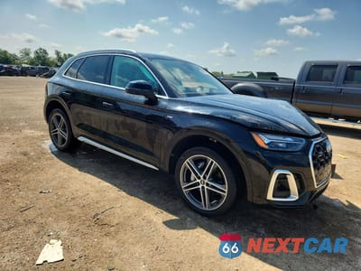 Czwarte zdjęcie samochodu z boku: 2021 AUDI Q5 E PREMIUM PLUS VIN:WA1E2AFY6M2026481 - miniatura