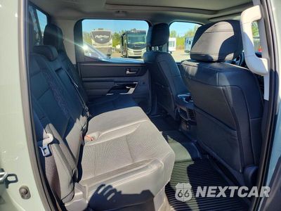 Zdjęcie 10 z 12 samochodu: 2024 TOYOTA TUNDRA CREWMAX LIMITED VIN:5TFJA5EC9RX032354 - miniatura