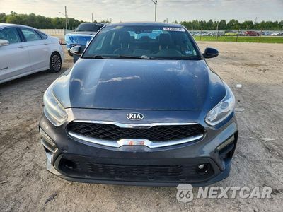 Piąte zdjęcie samochodu w środku: 2021 KIA FORTE GT LINE VIN:3KPF34AD8ME283688 - miniatura