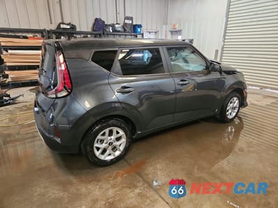 Trzecie zdjęcie samochodu z tyłu: 2025 KIA SOUL LX VIN:KNDJ23AU4S7262471 - miniatura