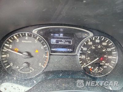 Zdjęcie 9 z 13 samochodu: 2016 NISSAN PATHFINDER SV VIN:5N1AR2MM7GC623655 - miniatura