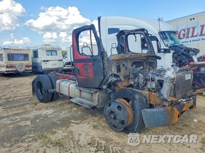 Czwarte zdjęcie samochodu z boku: 2006 FREIGHTLINER BUSINESS CLASS M2 SEMI TRUCK VIN:1FUBCYDA86HV01450 - miniatura
