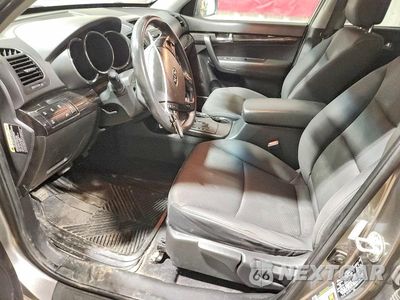 Zdjęcie 7 z 13 samochodu: 2011 KIA SORENTO LX VIN:5XYKTCA18BG134552 - miniatura